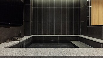Loop Seoul Hotel Retreat By Anook Hongdae
