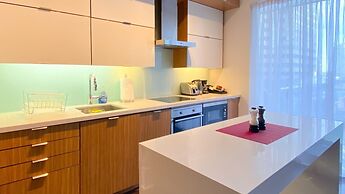 Avelis Downtown Hotel and Suites