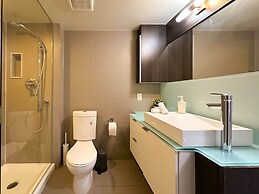 Avelis Downtown Hotel and Suites
