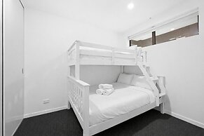 Two Bedroom Retreat Opposite Victoria Park