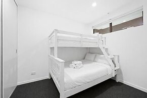 Two Bedroom Retreat Opposite Victoria Park