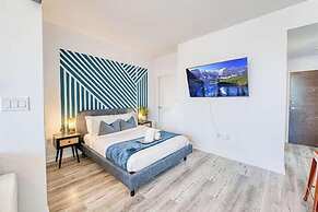 The Ivory Hotel and Suites