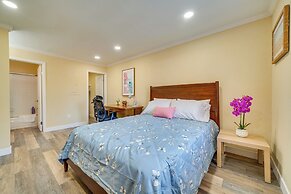 1 Block to Dtwn Pleasanton: Condo w/ Pool Access
