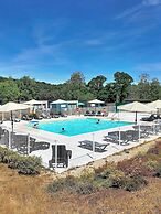 6 Guest Cottage With Pool & Terrace