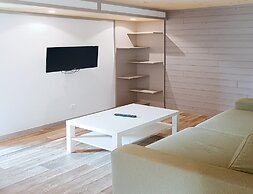 6 Guest Cottage With Pool & Terrace