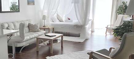 Romantic Studio Cottage