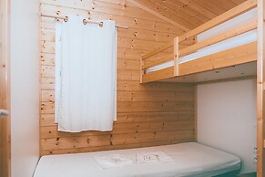 Getaway Near Monclar Lake With Pool