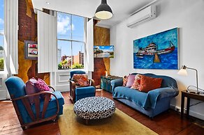 Vintage Loft Residence With Open-plan Mezzanine's