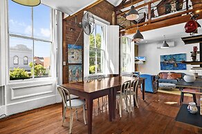 Vintage Loft Residence With Open-plan Mezzanine's