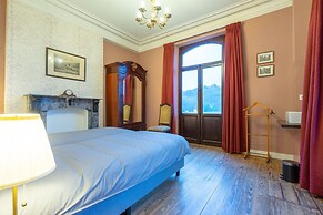 Elegant Castle for 19 Guests