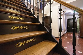 Elegant Castle for 19 Guests