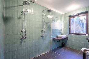 Elegant Castle for 19 Guests