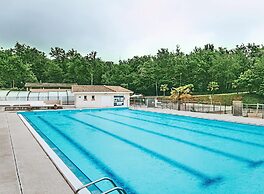 Monclar Escape With Tennis & Shared Pool