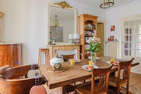 Paris Center St Claude residence