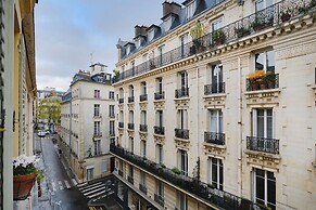 Paris Center St Claude residence