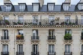 Paris Center St Claude residence