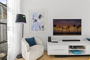Bright 2 Bed House in Surry Hills