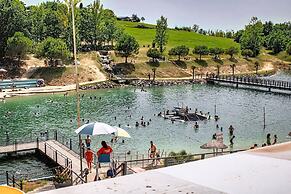 Escape Near Monclar-de-quercy Lake