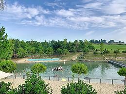 Escape Near Monclar-de-quercy Lake