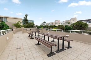 Spacious 1 Bed Near Manly Beach