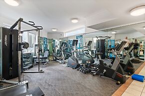 Spacious 1 Bed Near Manly Beach