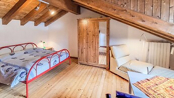 Casa Loca Colere