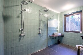 Elegant Castle for 12 Guests