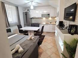 Apartments Diadora