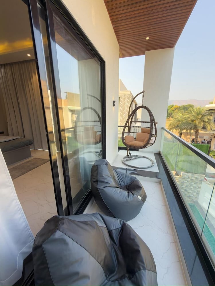 The White Casa Villa