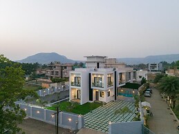 The White Casa Villa