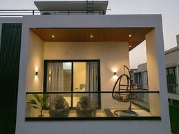 The White Casa Villa