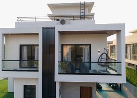 The White Casa Villa