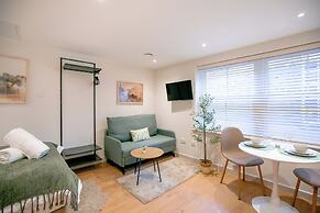 Lindenstone Apartments