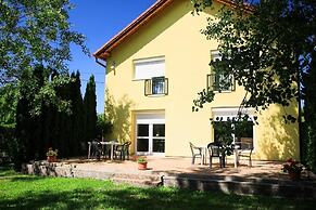 Bakterház Vendégház