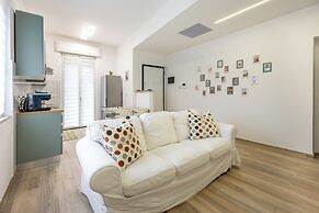 Nadia Flat - 10 minutes from the beach