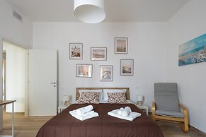 Nadia Flat - 10 minutes from the beach