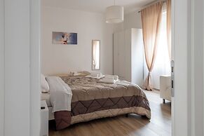 Nadia Flat - 10 minutes from the beach