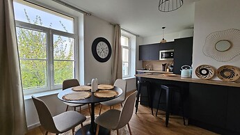 Elegant Apartment in a Luxury Residence