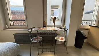 Petit Studio au 1er du th tre