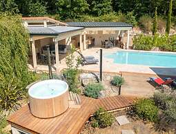 7-bedroom Tarn Villa With Spa