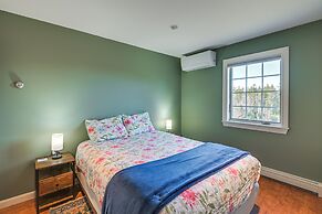 3 Mi to Acadia NP: Spacious Group Getaway!