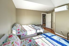 3 Mi to Acadia NP: Spacious Group Getaway!