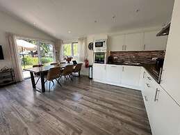 Chalet in Biddinghuizen, Pool Facilities