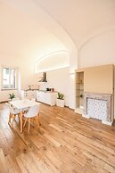 Volte Lake House