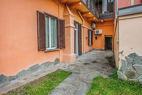 Volte Lake House