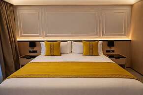 L'ADRESSE HOTEL