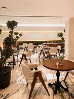 L'ADRESSE HOTEL