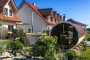 Luxury Holiday Home With Terrace, Sauna, Jacuzzi