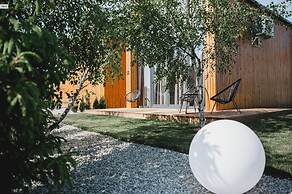 Luxury Holiday Home With Terrace, Sauna, Jacuzzi