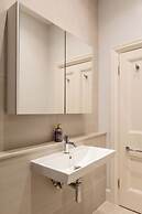 Beautiful 5 Bedroom Home in Evesham